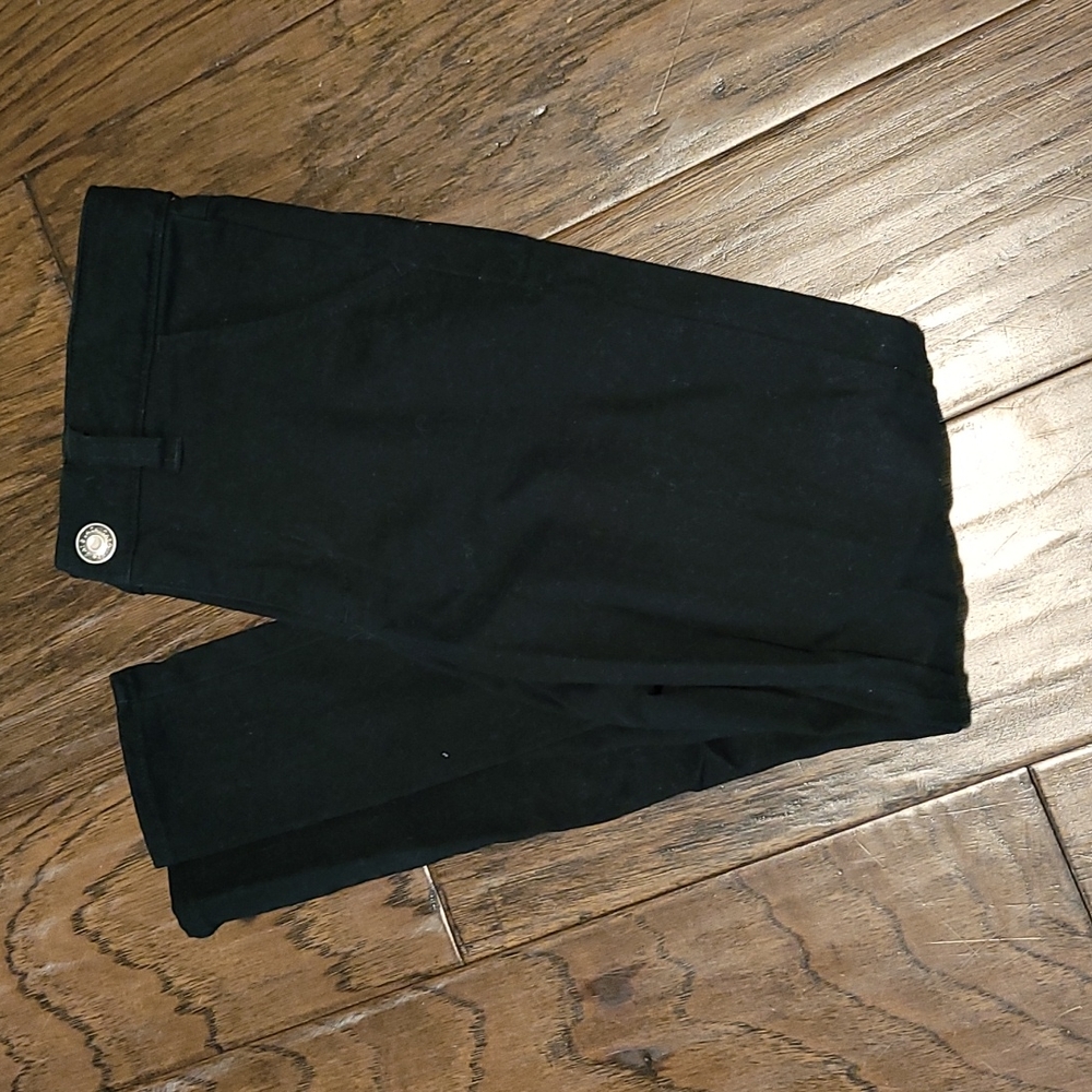 Black skinny pants